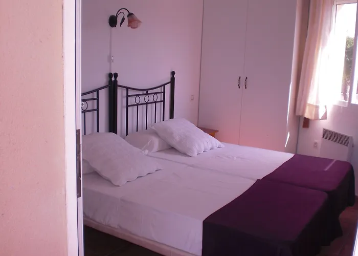 Residencial La Paloma Ii Pensión 3*