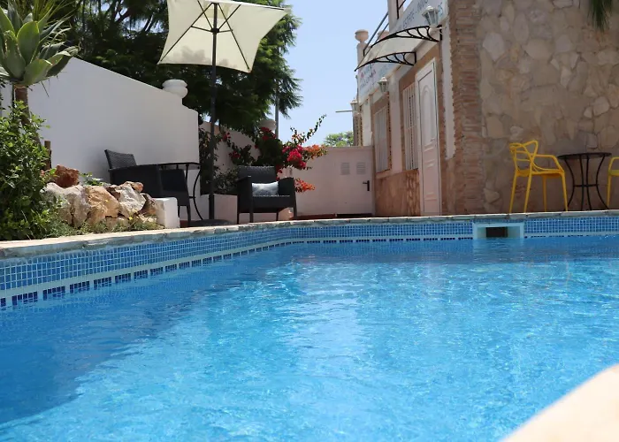 Residencial La Paloma Ii Pensión 3*